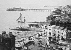 Pelham-Beach-and-Hastings-Pier-from-West-Hill.-1905.